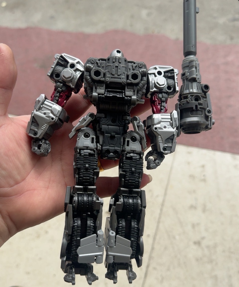 In Stock Transformation Toys M - огляд і ціна Model Kit Optimus Prime