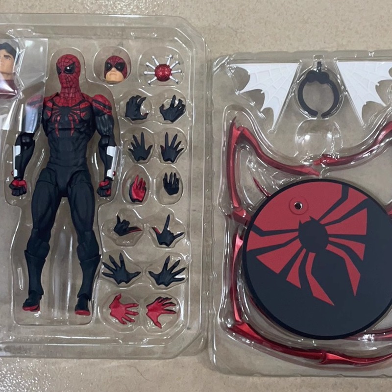 Hot Toys Superior Spider-Man M - огляд і ціна Model Kit Thousand Sunny